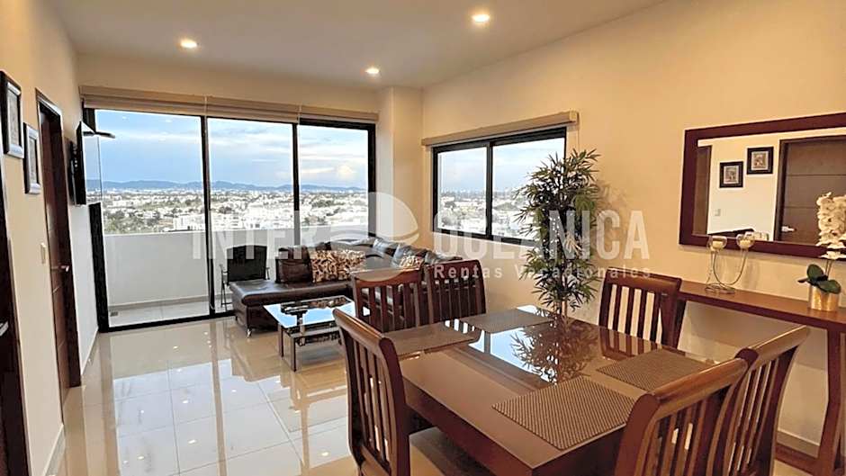 Alberca con la mejor vista a la Marina Mazatlán