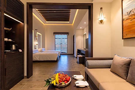 Grand Deluxe Twin Room