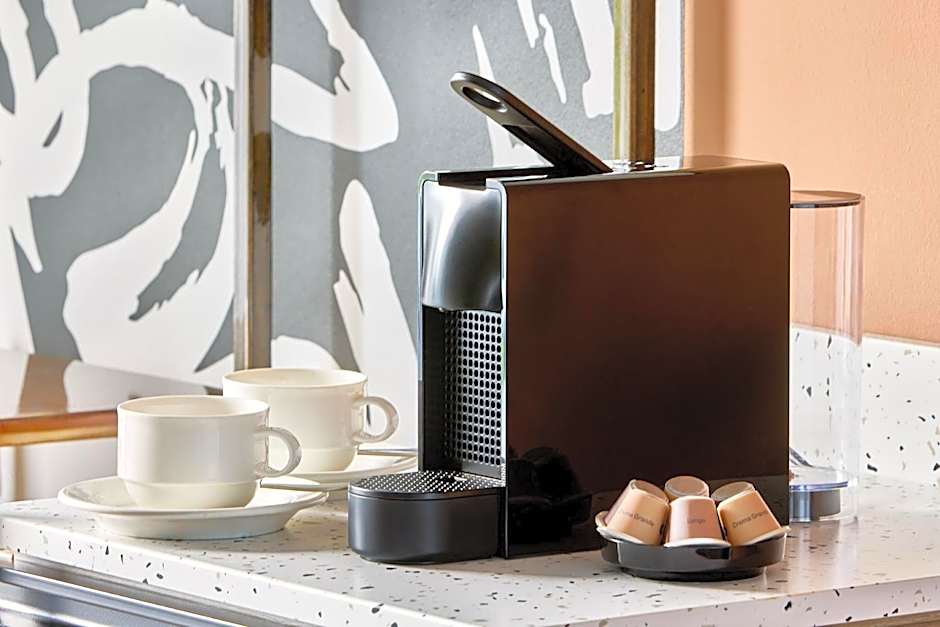 the Deutz, a Tribute Portfolio Hotel