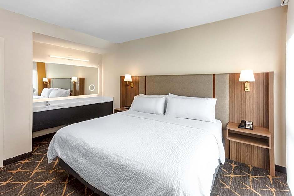 Holiday Inn & Suites Springfield-I-44 By IHG