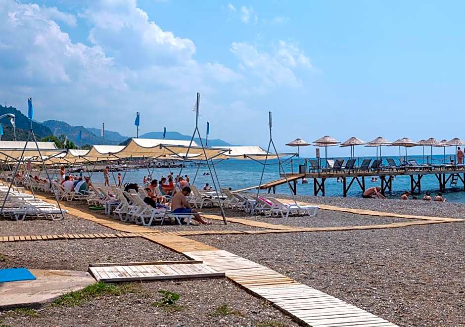 Assos Eden Gardens Hotel