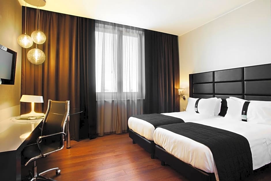 Holiday Inn Genoa City By IHG