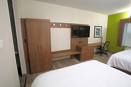 2 Queen Standard Communications Mobility Accessible Tub