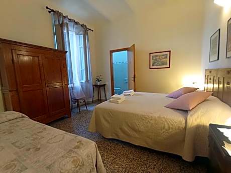 Triple Room with Private Bathroom