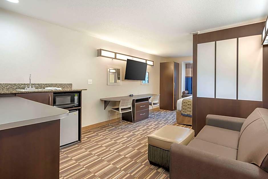 Microtel Inn & Suites By Wyndham Brooksville