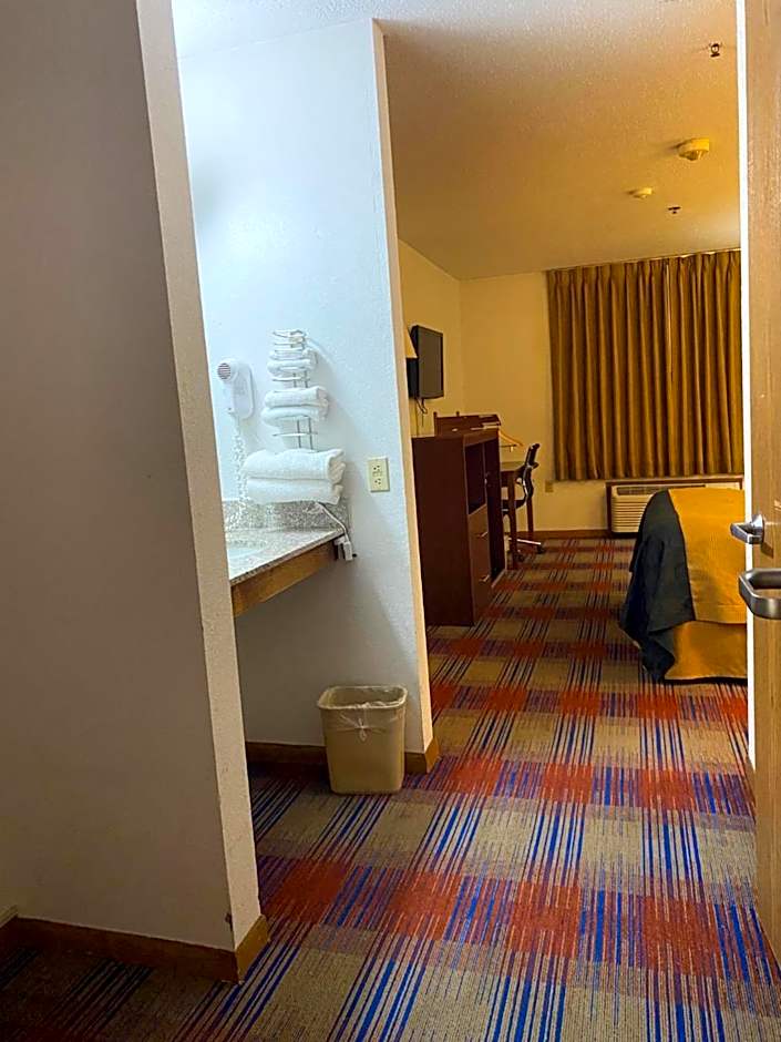 Americas Best Value Inn Champaign