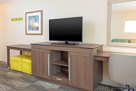 Queen Room with Two Queen Beds - Hearing Access/Non-Smoking