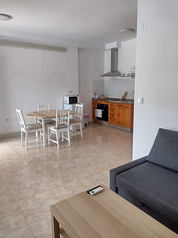 2 Bedroom Apartment — 2 fotoğraftan 1. fotoğraf