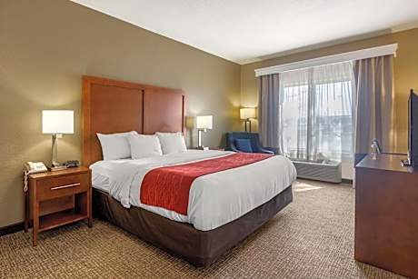 Family King Suite - Non-Smoking