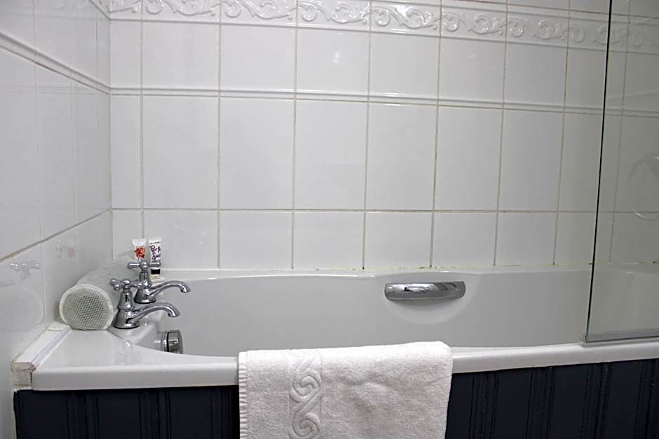 The Birdham Hotel & Restaurant