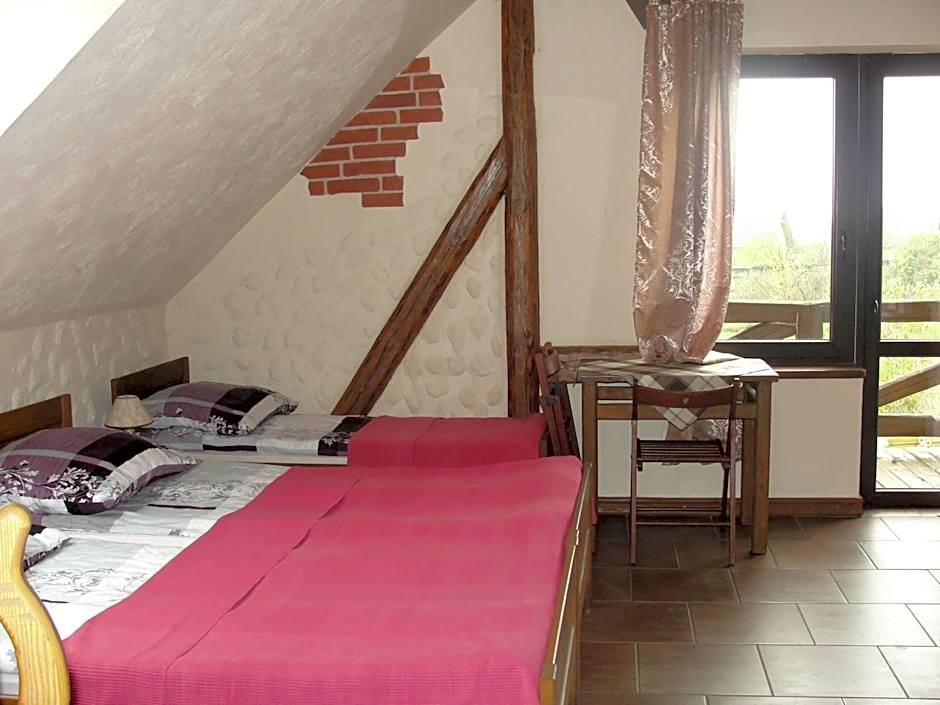 Pokoje i domki Saraceńska Chata