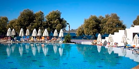 Mandalinci Beach Hotel - Alojamientos en TURGUTREIS