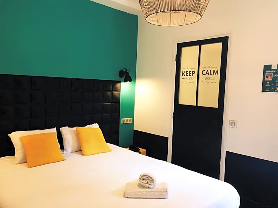 Arty Paris Porte de Versailles by River