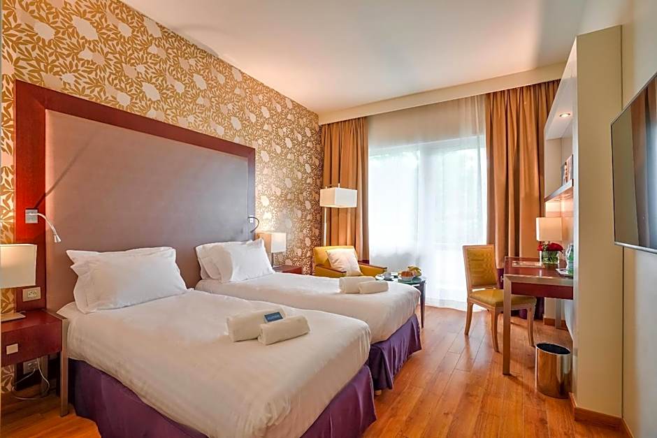 Clarion Paris CDG Airport