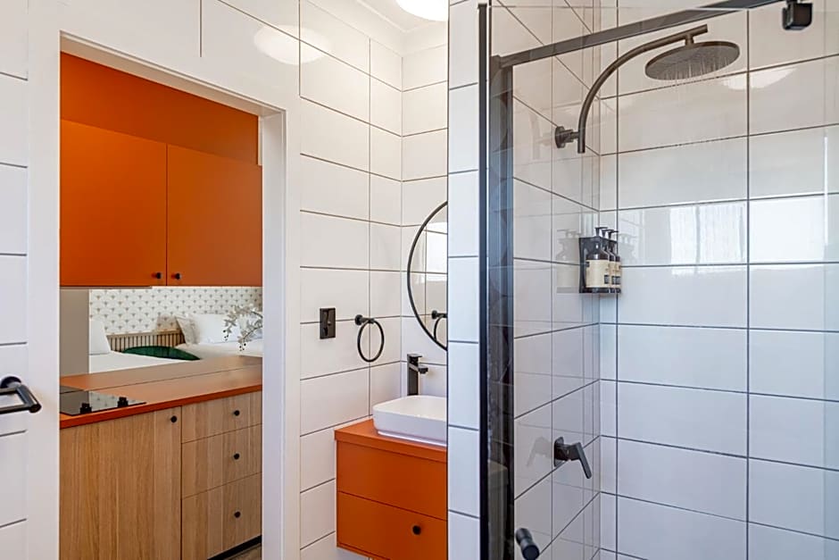 The Queens Gladstone