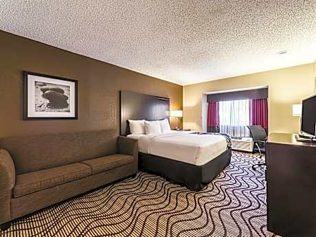 1 King Bed, Mobility Accessible Room, Non-Smoking