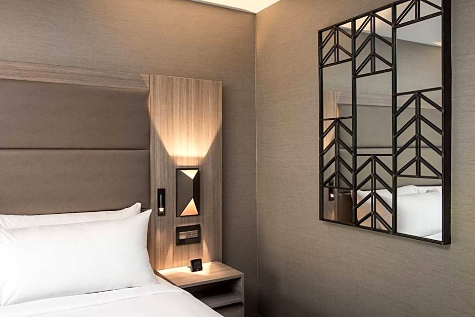 AC Hotel by Marriott Boston Cleveland Circle