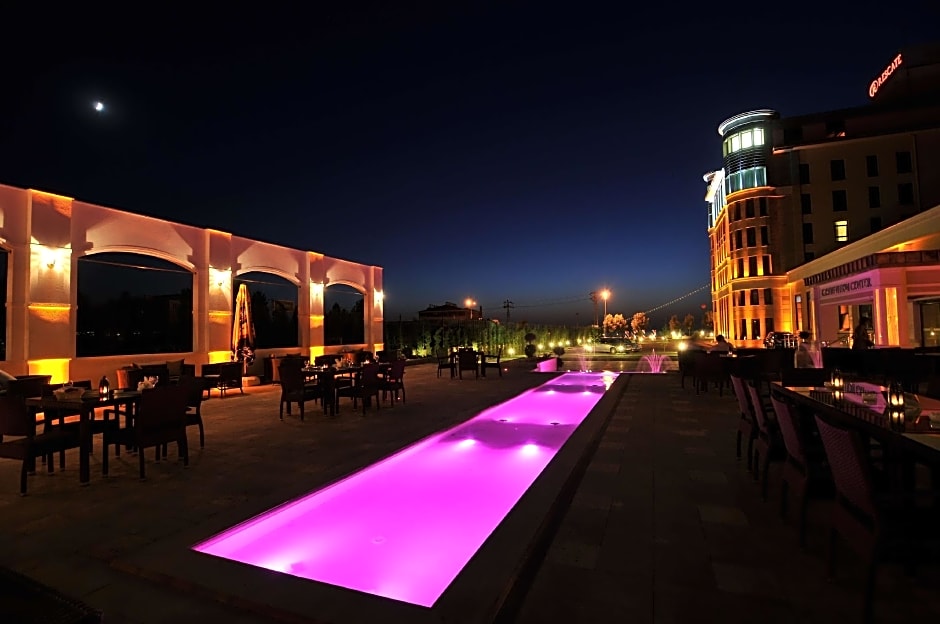 DoubleTree by Hilton Van