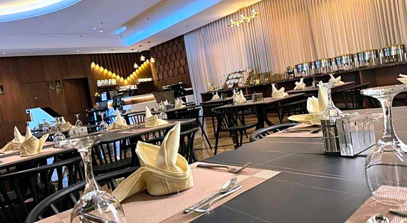 Yas Hotel Apartment – Riyadh, NY