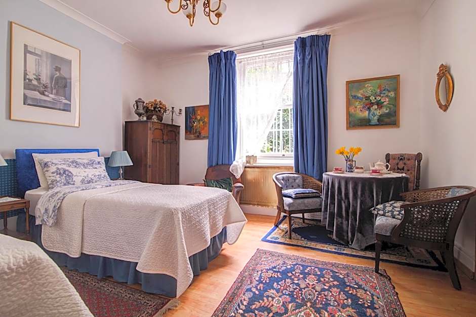 Dawson Place, Juliette's Bed and Breakfast