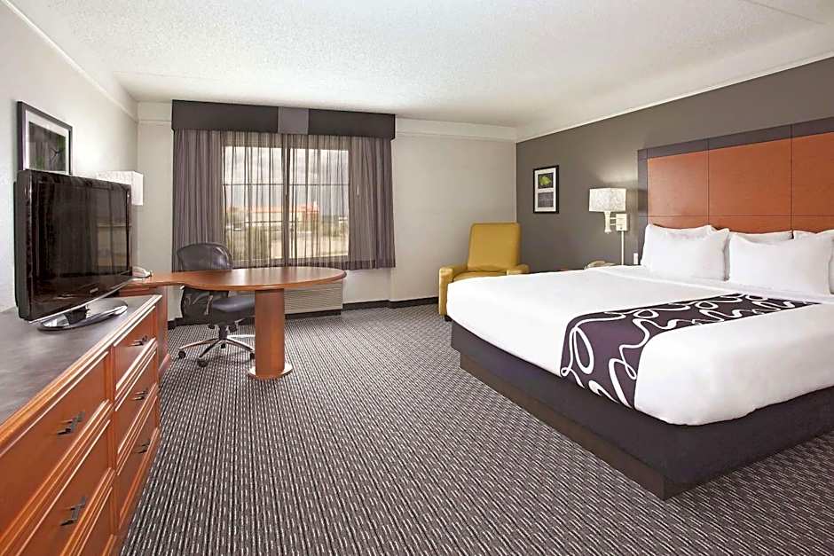 La Quinta Inn & Suites by Wyndham Pueblo