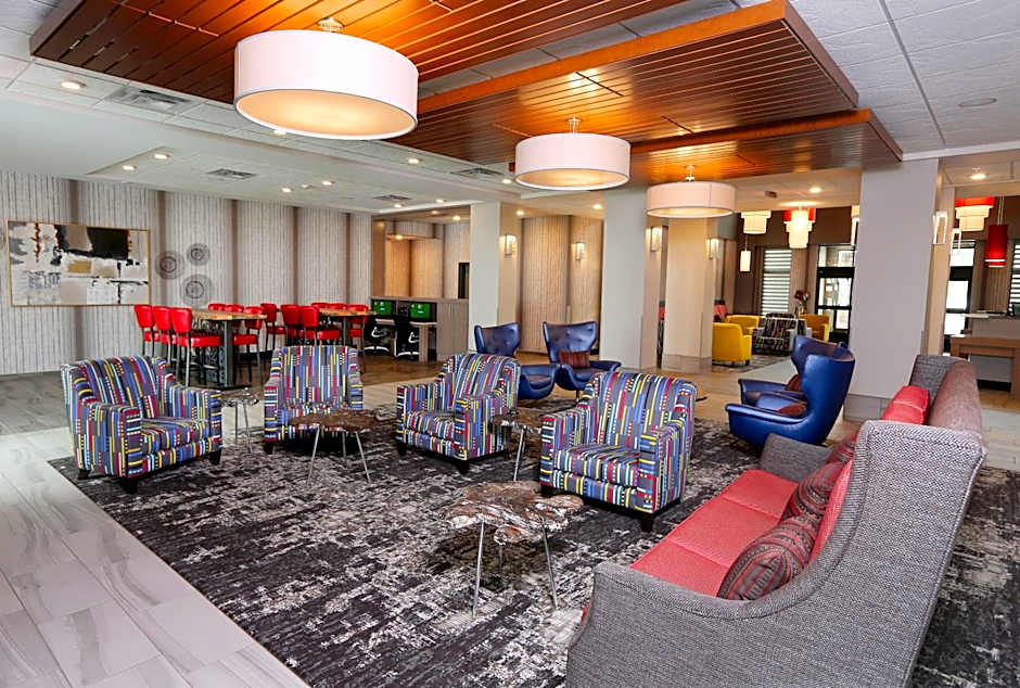 Holiday Inn & Suites Sioux Falls - Airport By IHG