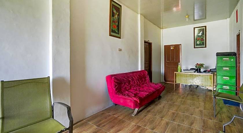 OYO 90645 Karisma Residence