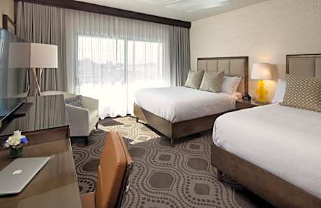 Queen Room with Two Queen Beds with City View