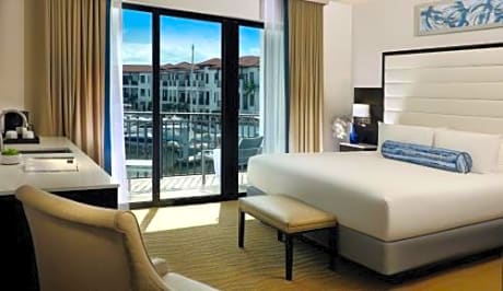 Superior King Room with Marina View