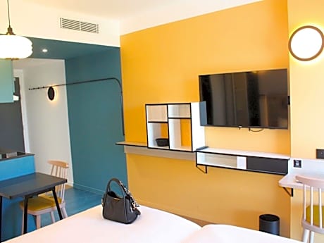 Studio with Double Bed