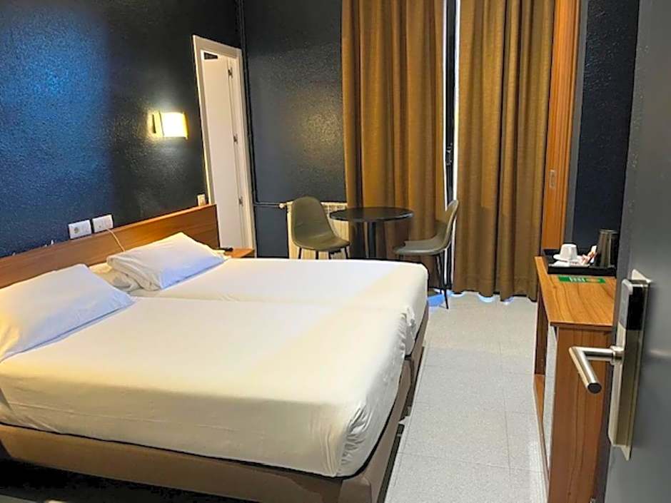 Aneto Hotel
