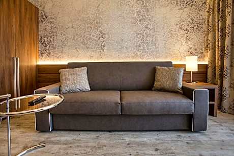 Superior Family Room (3 Adults)