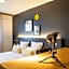 Best Western Plus Suitcase Paris La Defense