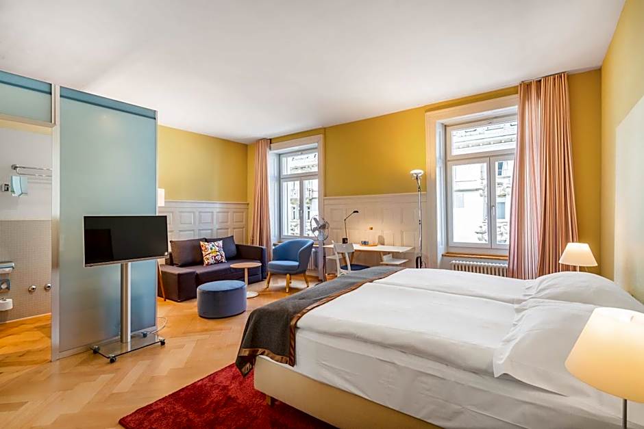 Alma Hotel - Boutique hideaway by the lake with rooftop and ladies-only wellness