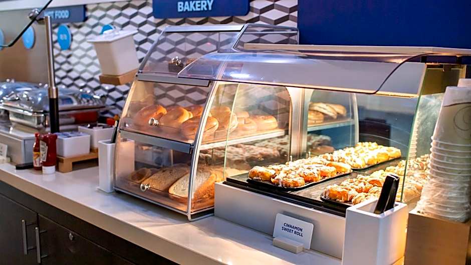 Holiday Inn Express Hickory-Hickory Mart By IHG