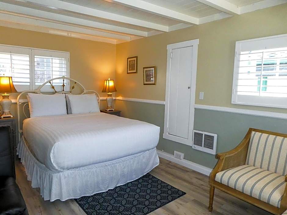 Carmel Green Lantern Inn
