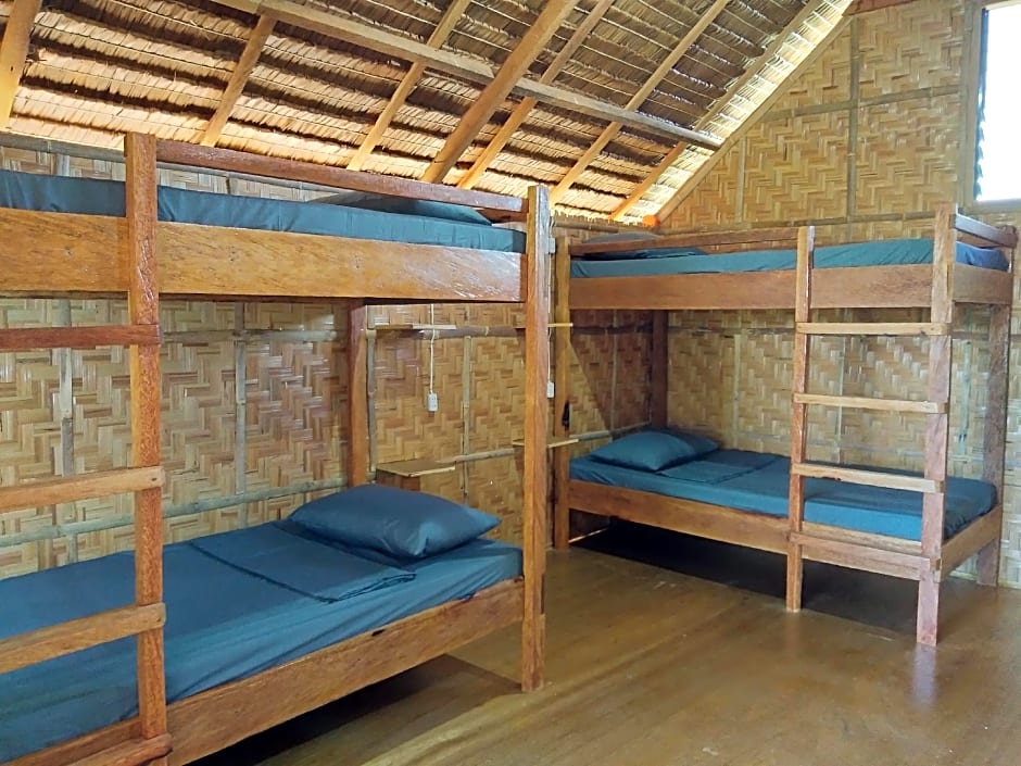 SEE-KEE-HOR Cafe and Hostel