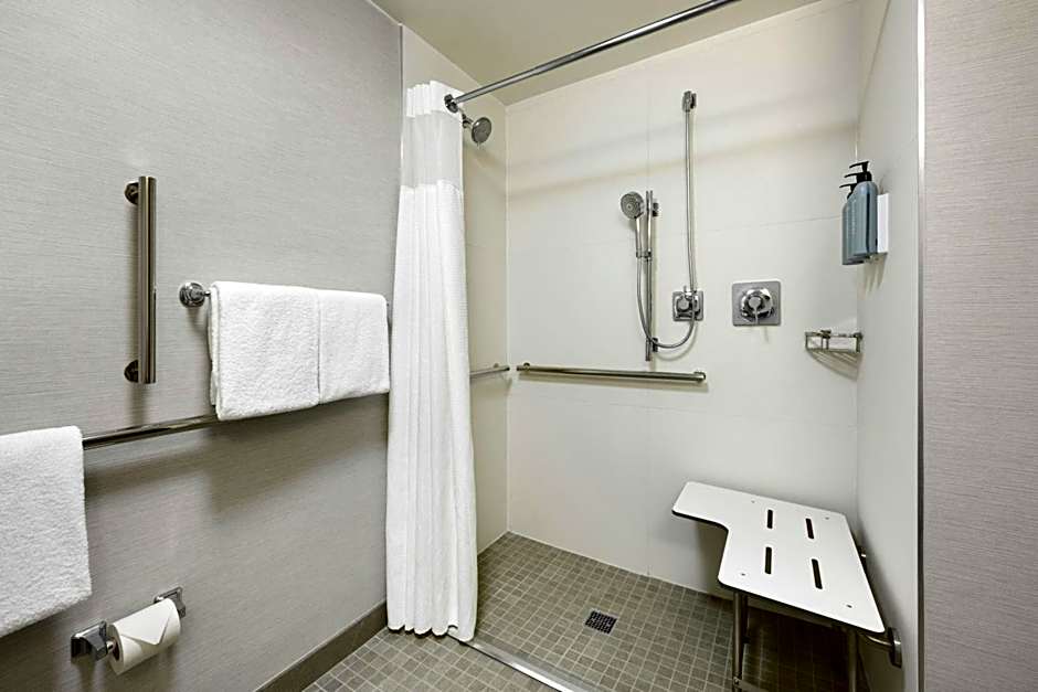 Courtyard by Marriott Mahwah