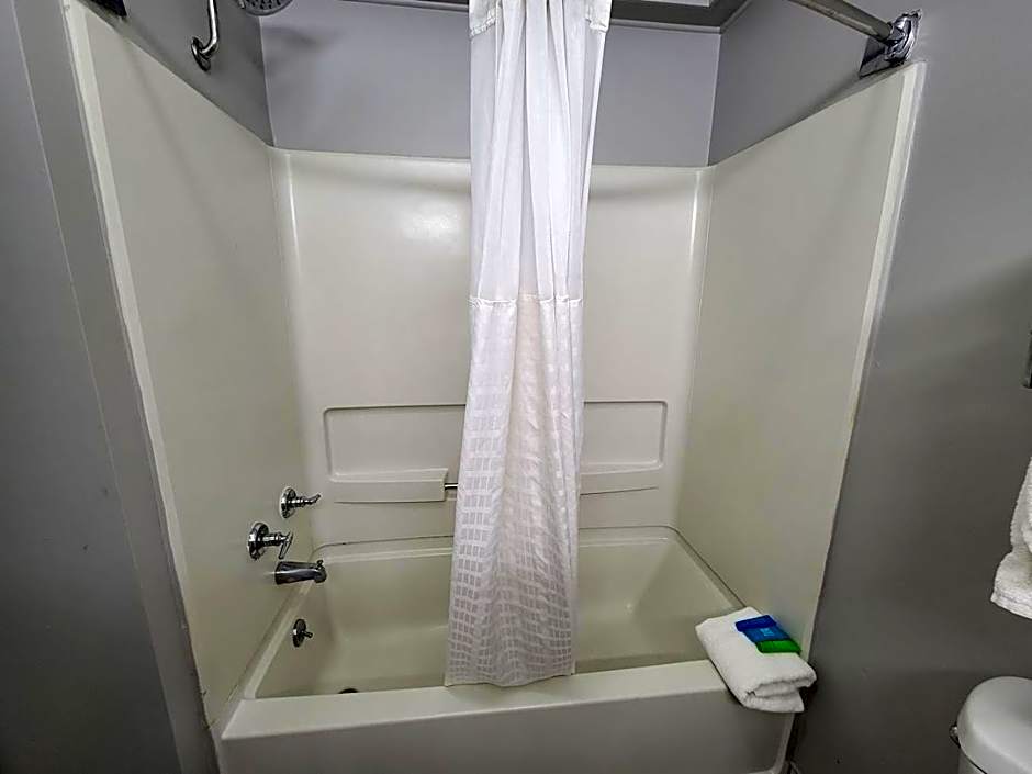 Greenfield Inn & Suites Elizabethtown, KY I65 Exit 94