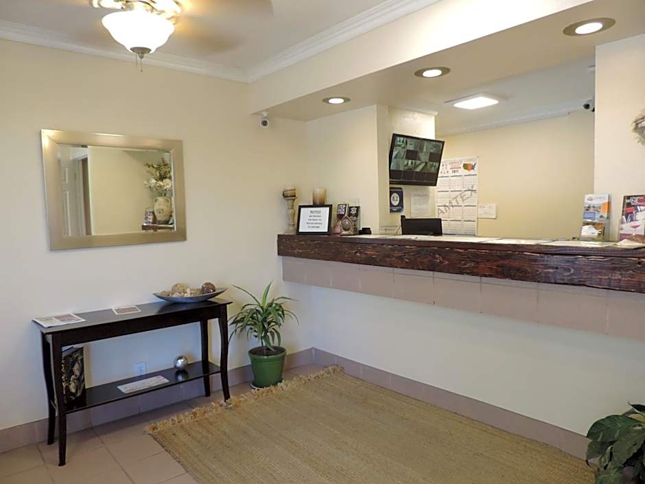 Lotus of Lompoc - A Great Hospitality Inn