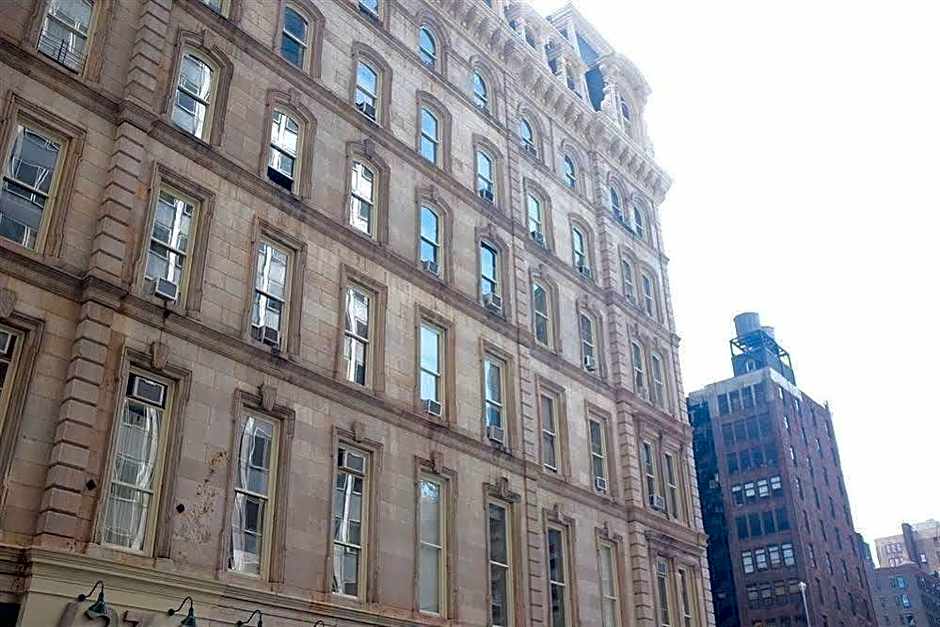 Macy Empire Apartments