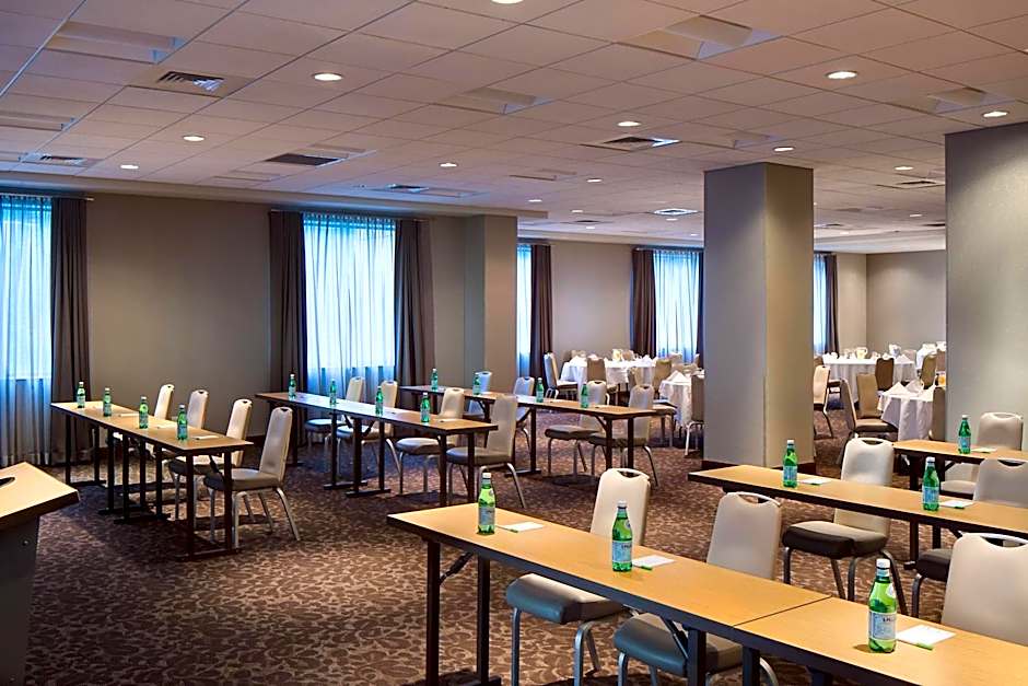 Courtyard by Marriott Grand Rapids Downtown