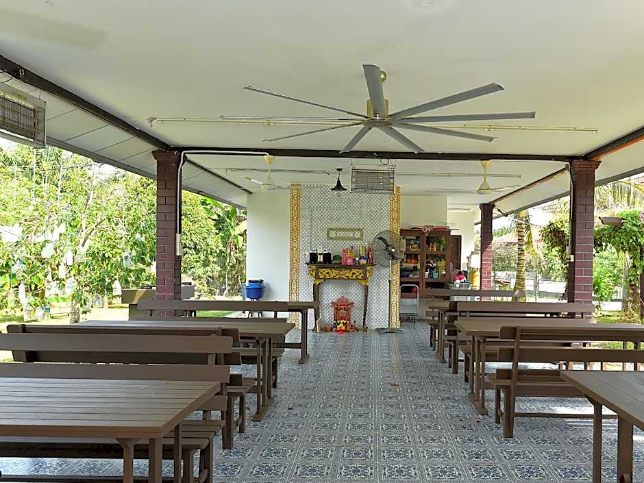 OYO HOME 90558 My Daddy Farm Chalet