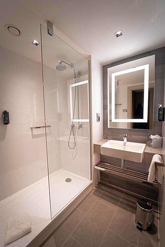 Clayton Hotel Glasgow City