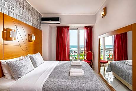 Double Room with View of the Port