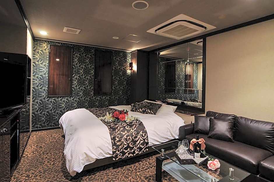 Hotel Grande (Love Hotel)