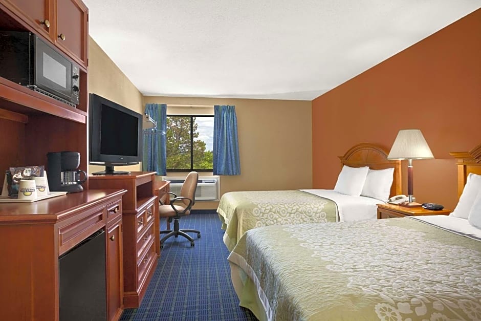 Days Inn by Wyndham Middletown
