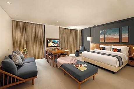 Deluxe Suite