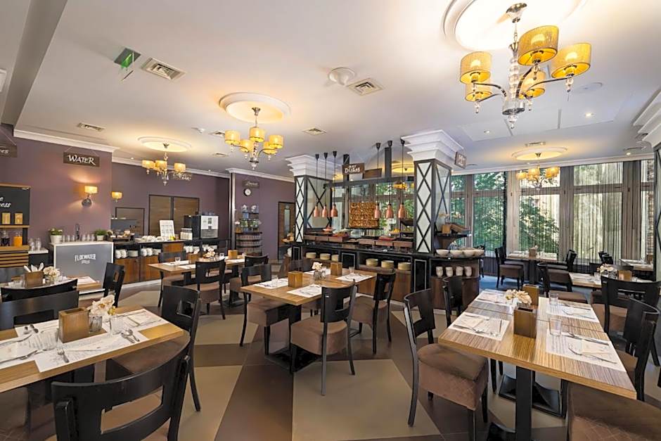 Carlton Hotel Buda Castle