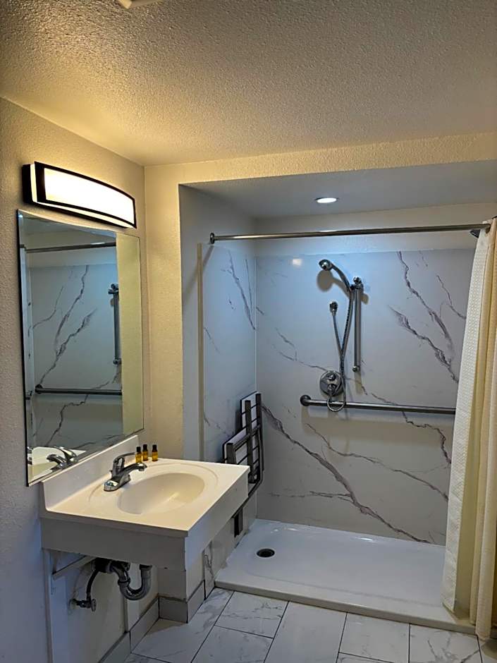 The Monterey Fireplace Inn